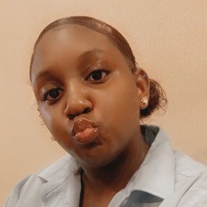 Meet your Posher, Kiera